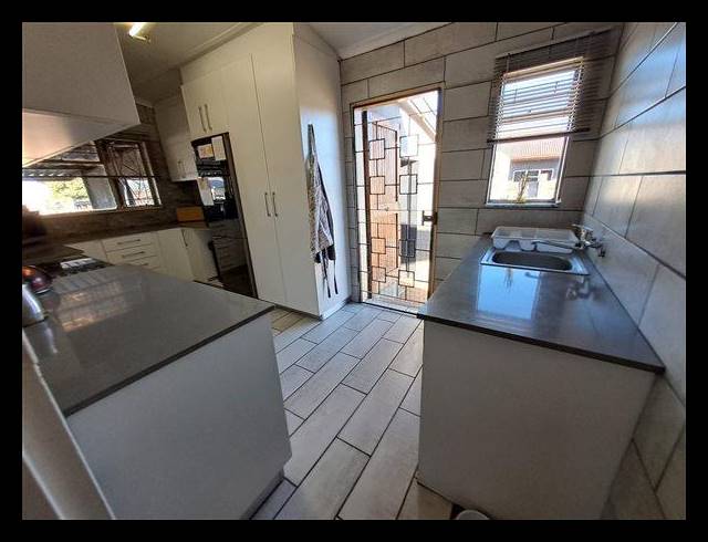 3 BEDROOM HOUSE FOR SALE IN MINNEBRONNE